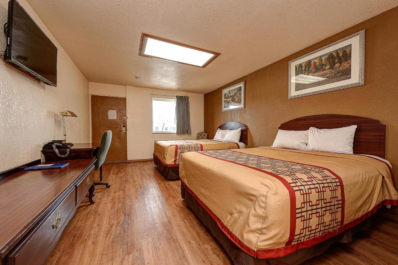 Guest Inn Rogers Exterior photo