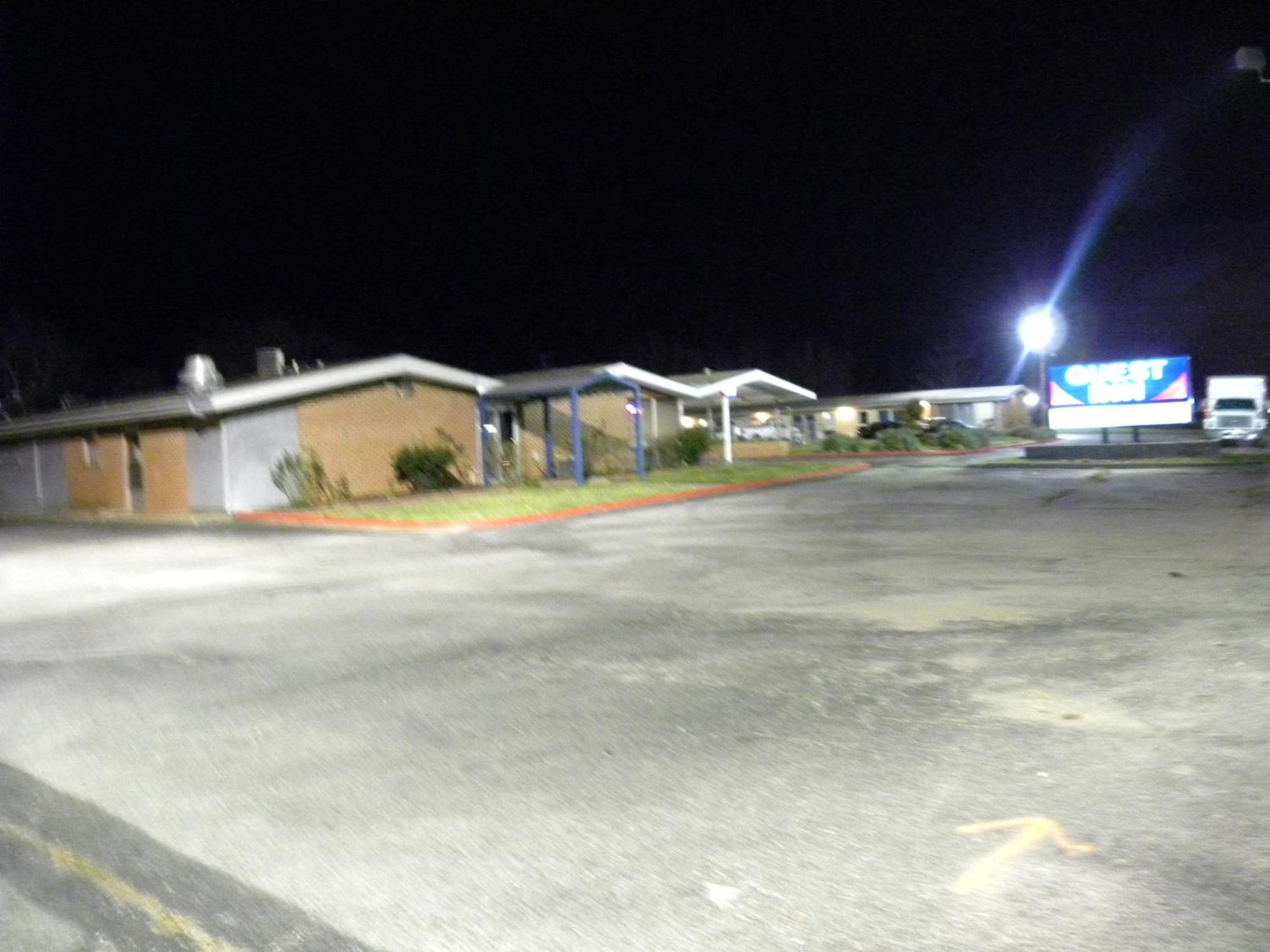 Guest Inn Rogers Exterior photo
