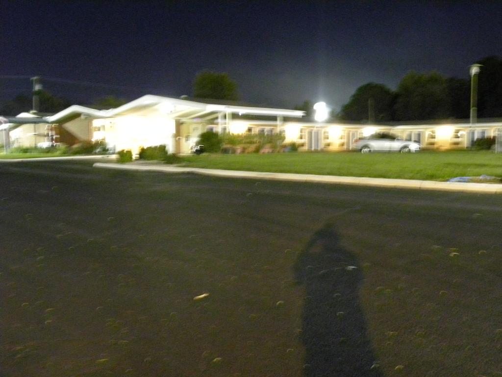 Guest Inn Rogers Exterior photo